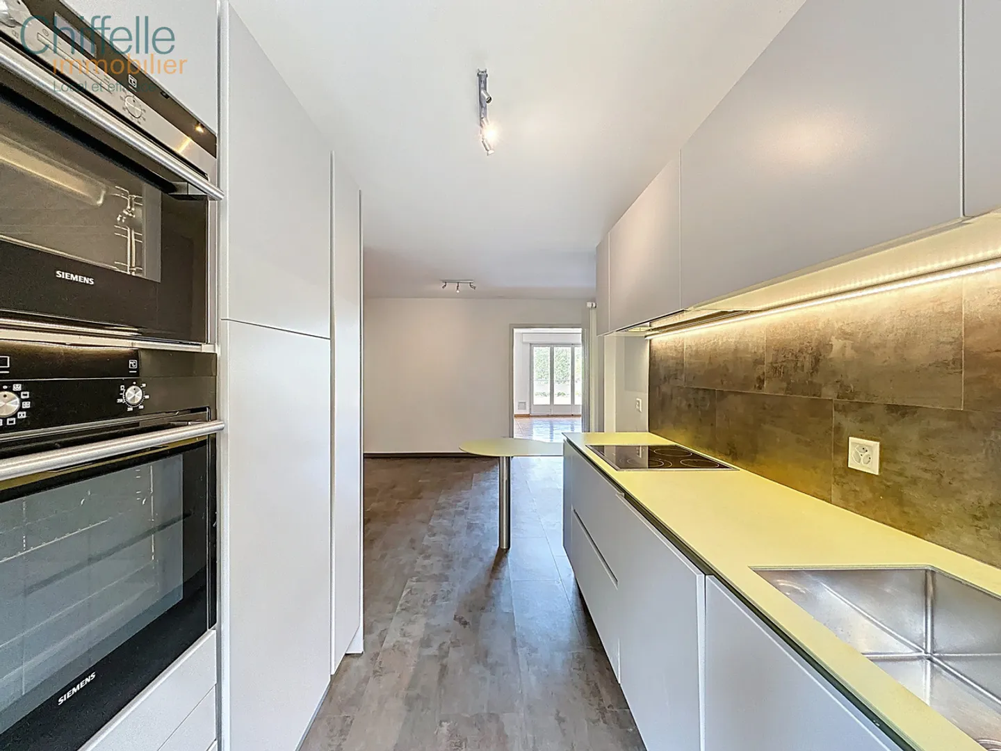 3,5 Zimmer + 1 unabhängiges Zimmer im Dachgeschoss (ca. 91m2 gewichtet) - Foto 8 von 13
