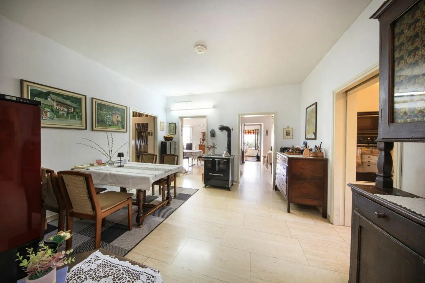 Minusio - Grande Villa con Piscina in Posizione Ottimale - Foto 4 di 30