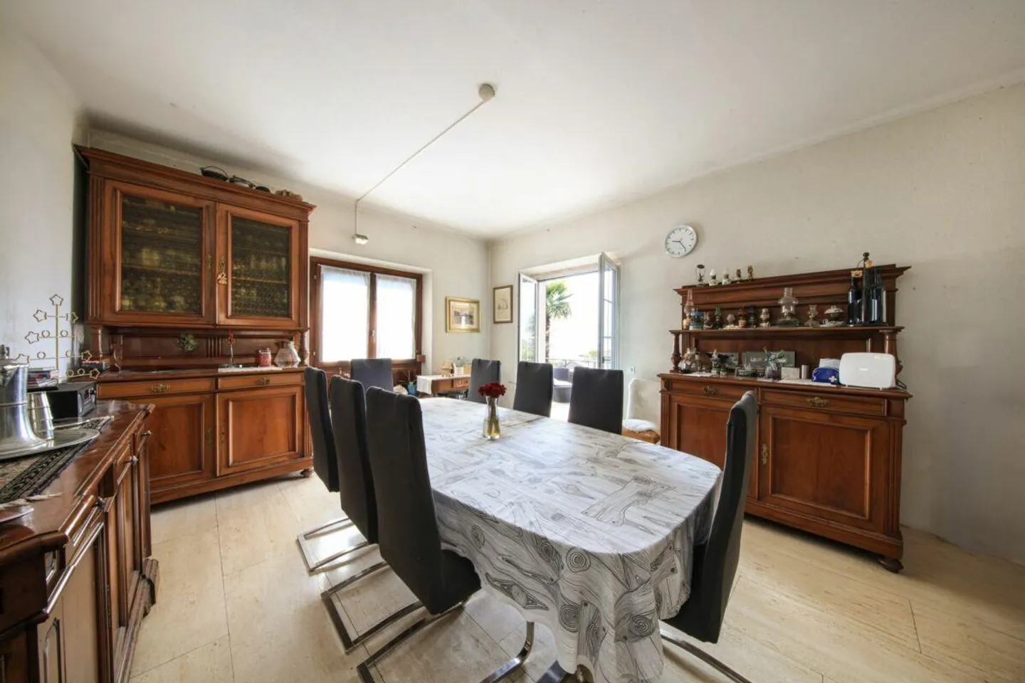 Minusio - Grande Villa con Piscina in Posizione Ottimale - Foto 8 di 30