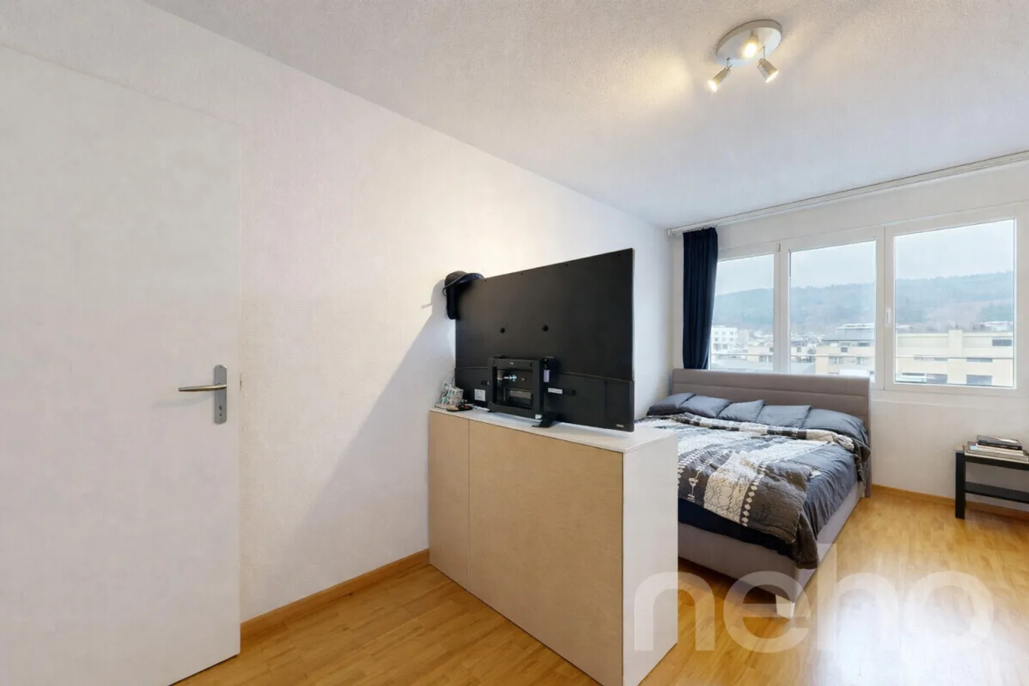 Grosszügige 5.5-Zimmer Wohnung mit grosser Loggia in Schlieren - Foto 8 von 11