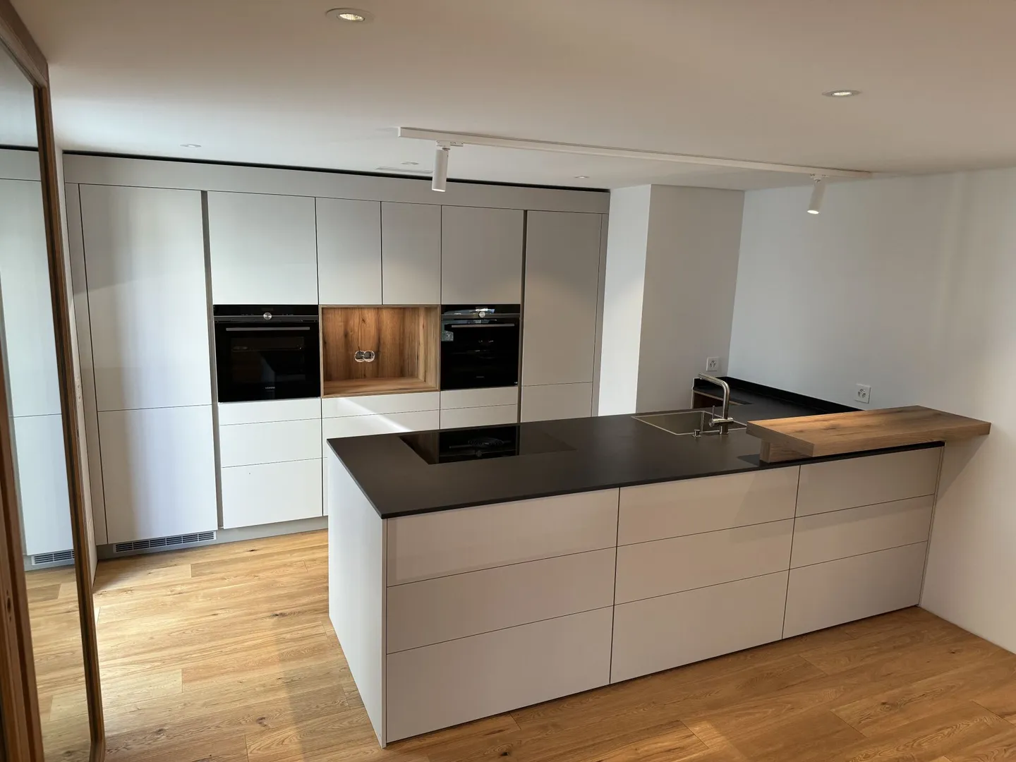 Très belle et luxueuse appartement de 3 1/2 pièces - Photo 5 sur 11