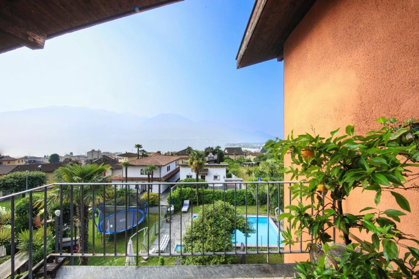 Minusio - Grande Villa con Piscina in Posizione Ottimale - Foto 15 di 30