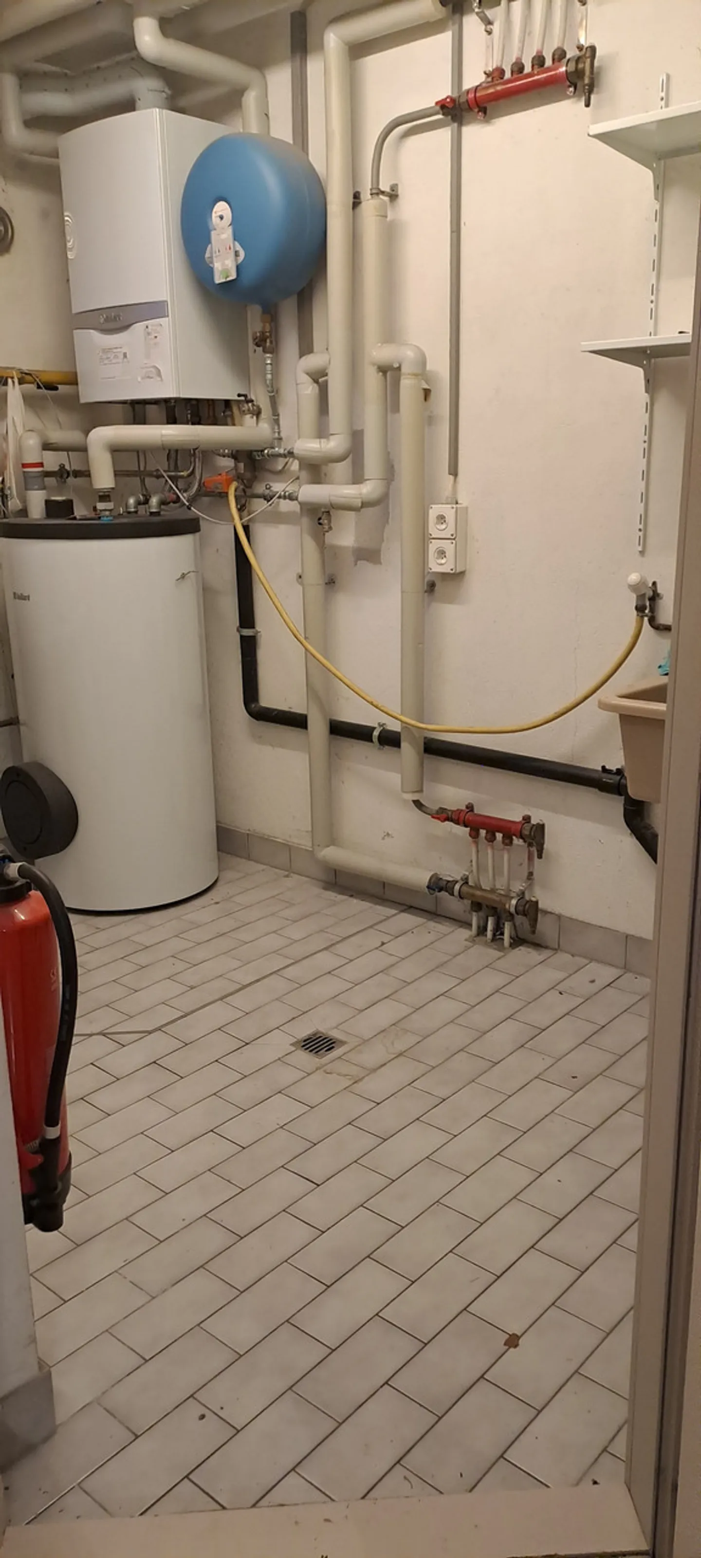 Row house for sale - Photo 16 of 18