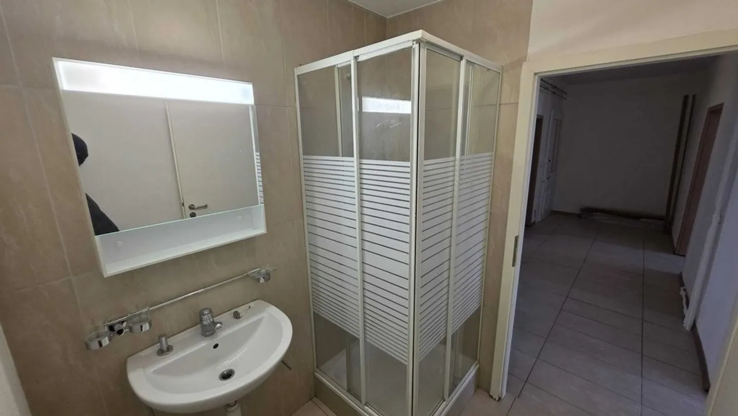 NICE APARTMENT FOR RENT - Photo 8 of 9