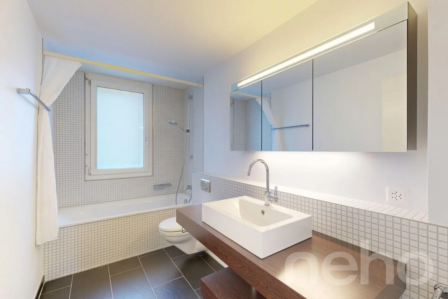 Modern 6.5-room single-family house in sunny location with low-maintenance garden - Photo 10 of 13