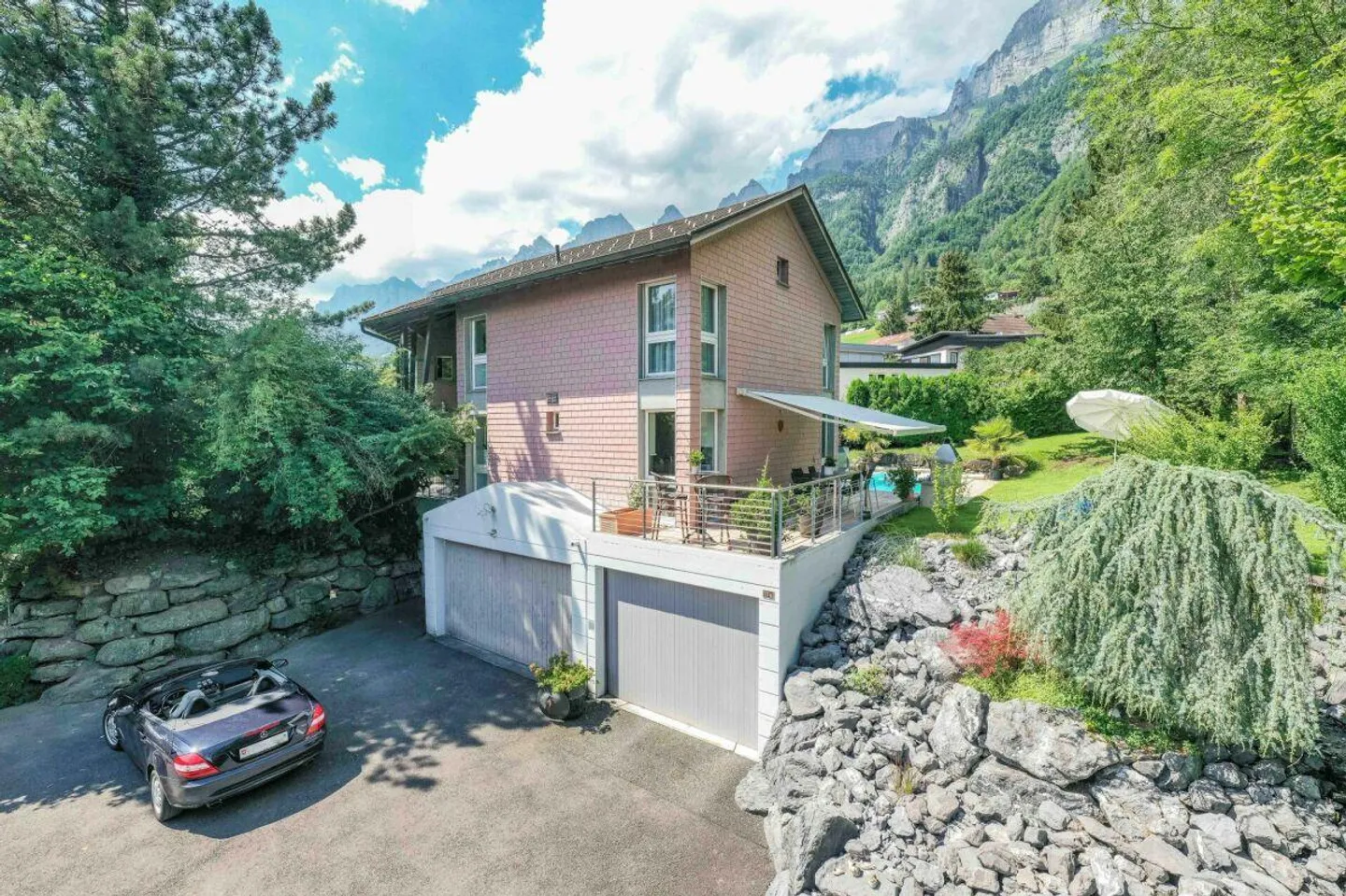 Dream house with pool and privacy in a very sunny location - Photo 27 of 29