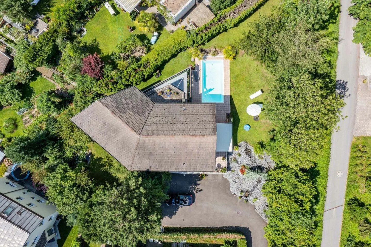 Dream house with pool and privacy in a very sunny location - Photo 28 of 29