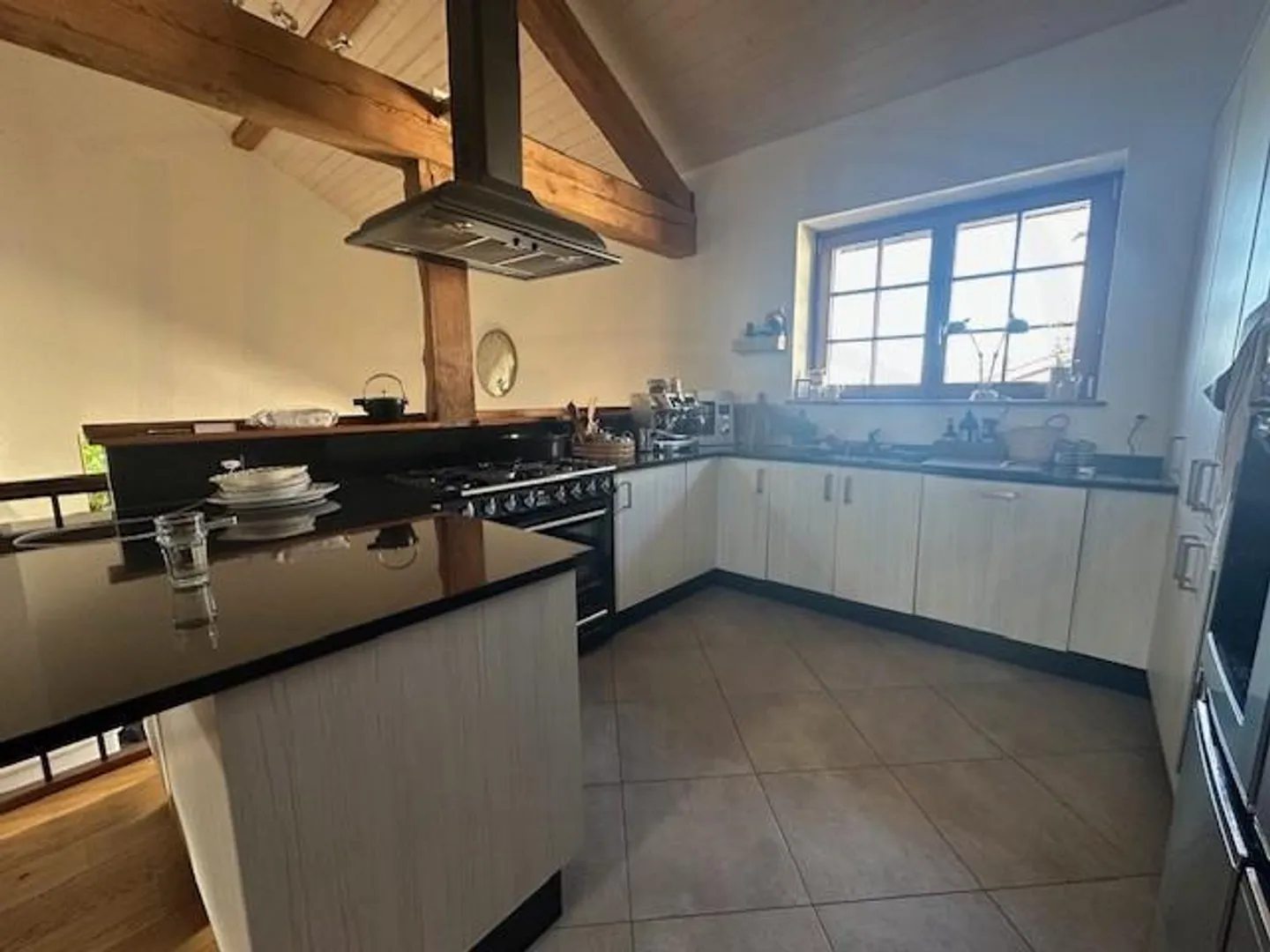 SELTEN - HERRLICH RENOVIERTES HAUS IM HERZEN DES DORFES AVULLY - Foto 3 von 8