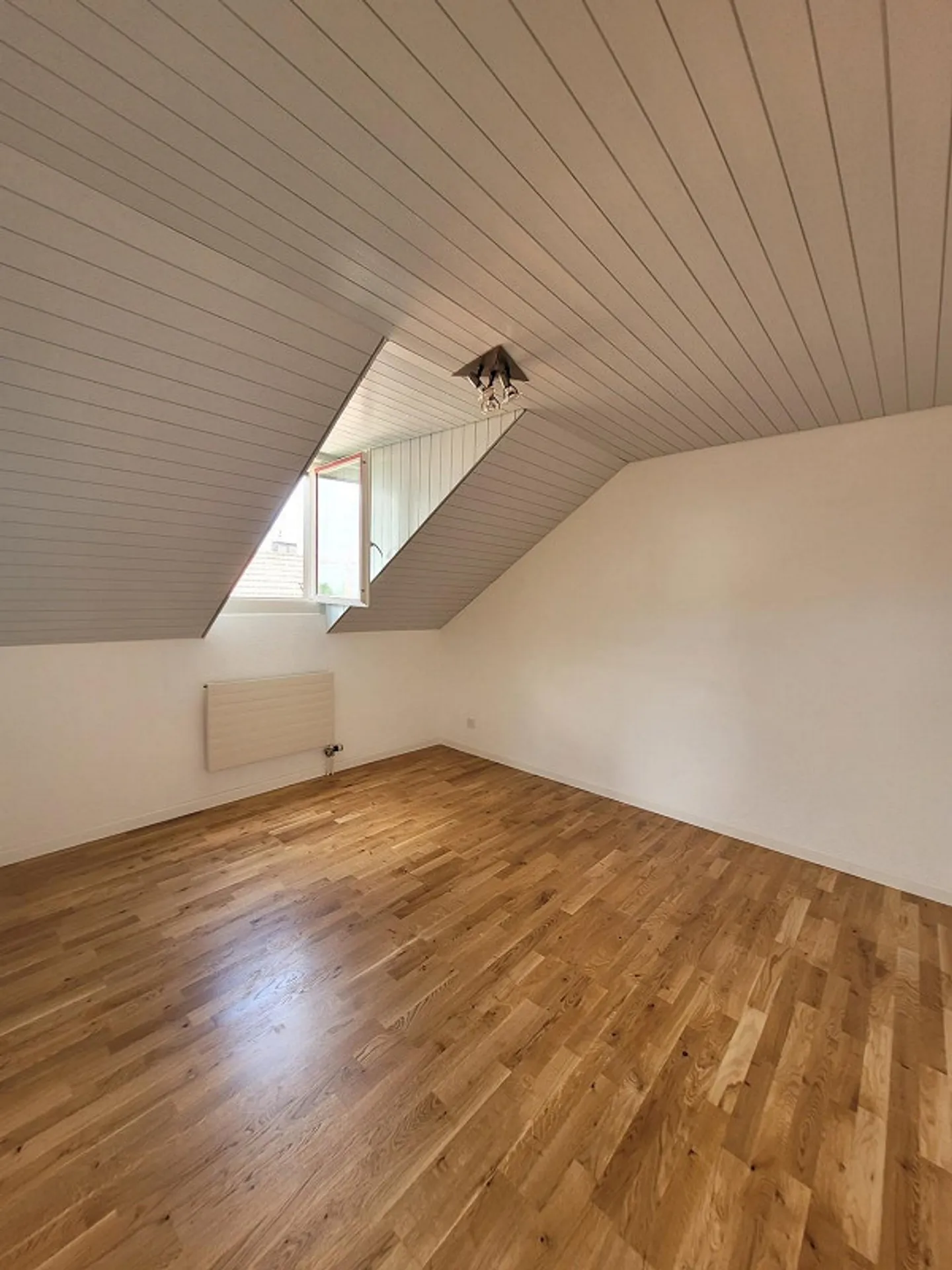 2.5-room apartment in a quiet location - Photo 3 of 6