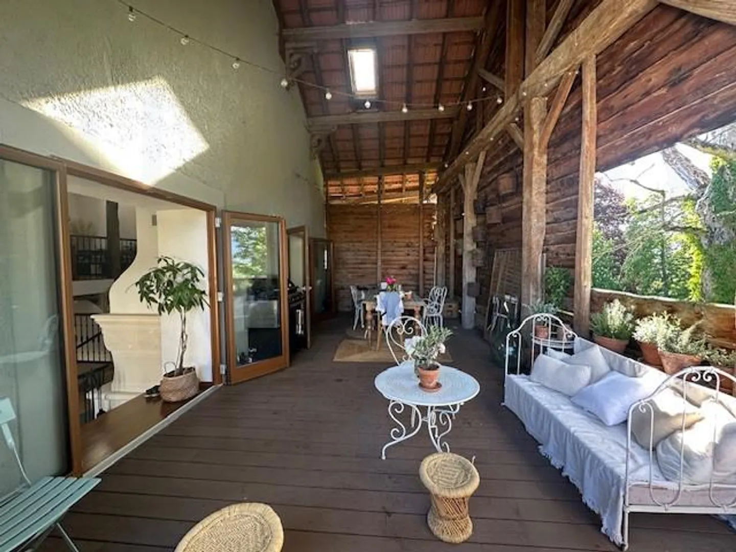 SELTEN - HERRLICH RENOVIERTES HAUS IM HERZEN DES DORFES AVULLY - Foto 8 von 8