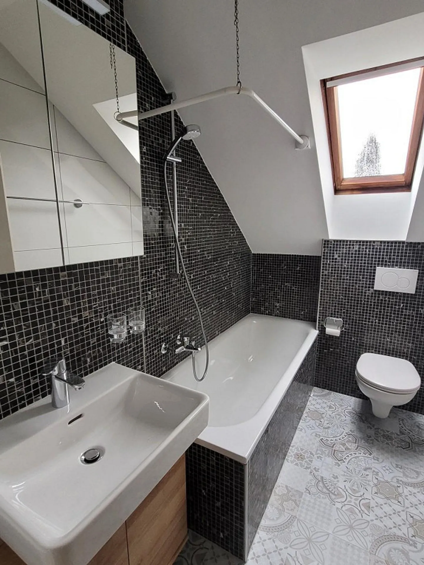 2.5-room apartment in a quiet location - Photo 5 of 6