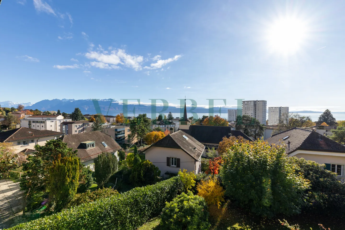 Single house for sale - Photo 1 of 14