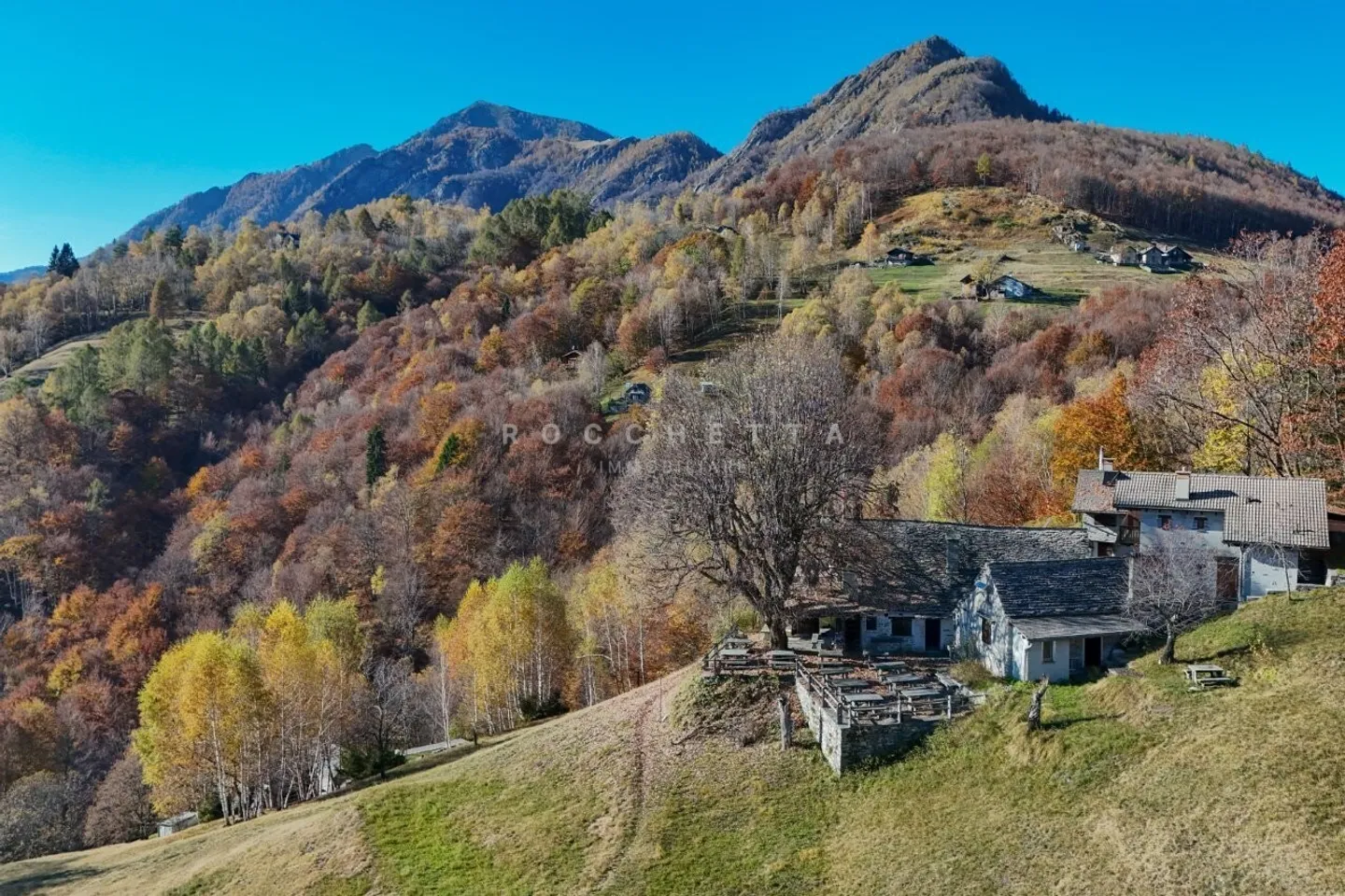 Storico Grotto "al Riposo Romantico" sul Monte Comino - Foto 1 di 13