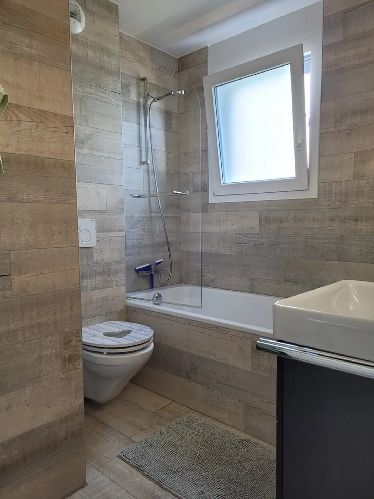 Charmant studio en attique - Photo 4 sur 5