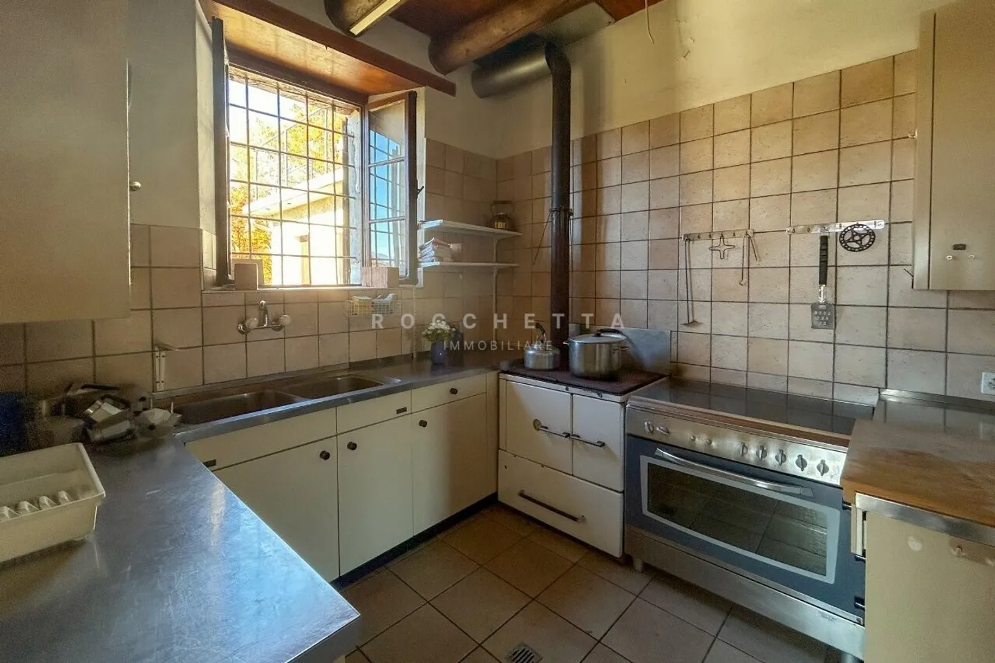 Storico Grotto "al Riposo Romantico" sul Monte Comino - Foto 10 di 13