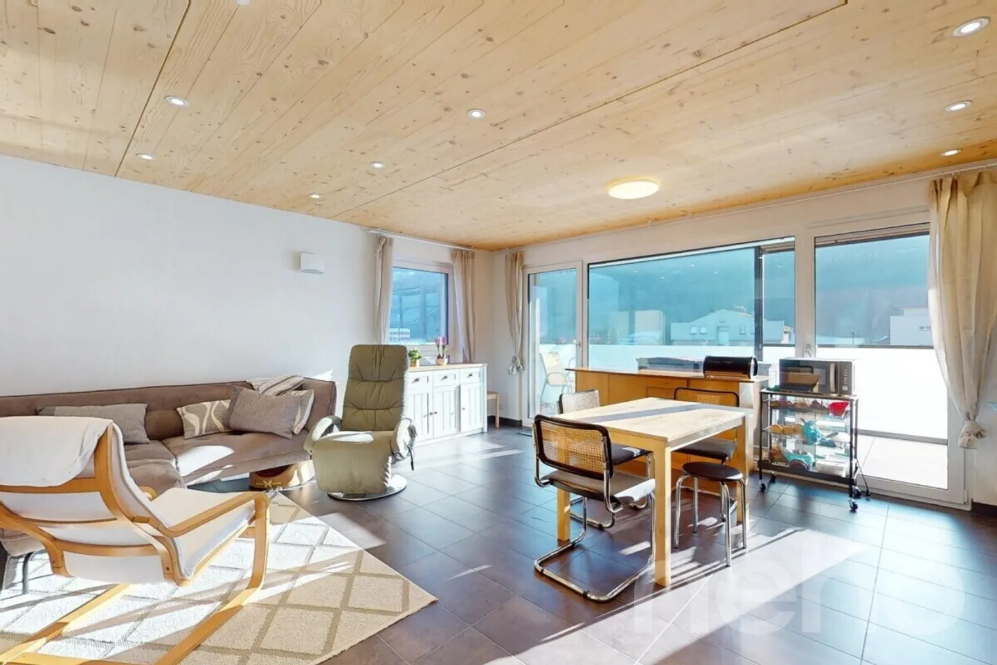 Exclusif : appartement de 3.5 pièces avec grand balcon - Photo 2 sur 13