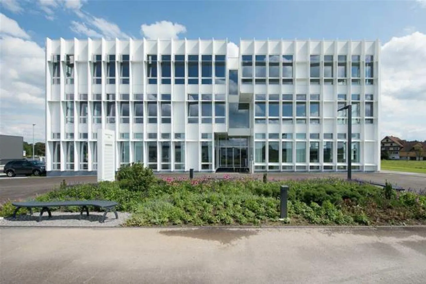 Spazi per uffici attraenti in un edificio per uffici rappresentativo - Foto 1 di 5