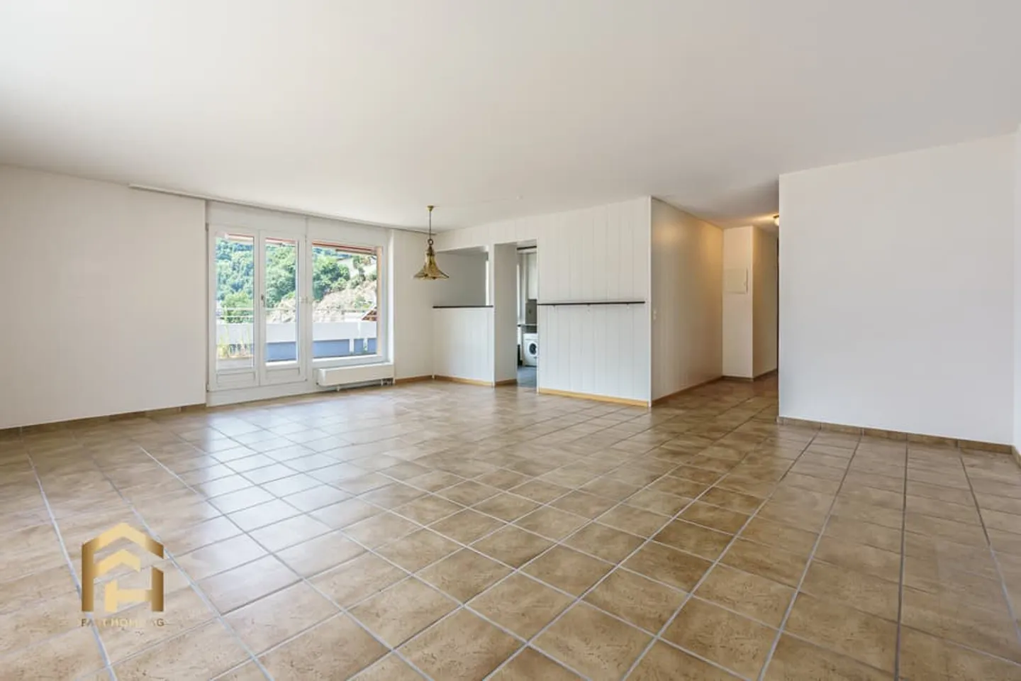 Incantevole Appartamento Attico in Posizione Ideale a Naters - Foto 1 di 13