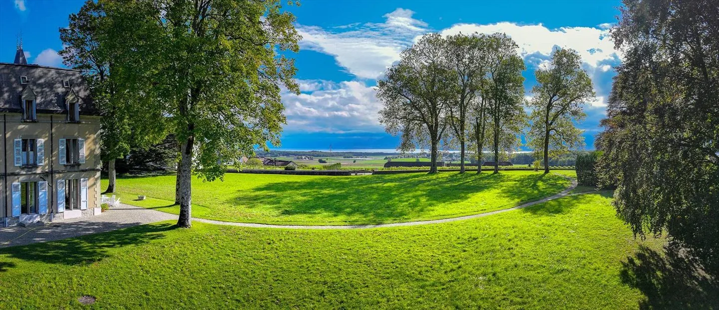 Château du 19ème siècle - Élégance et vue imprenable - Photo 4 sur 10