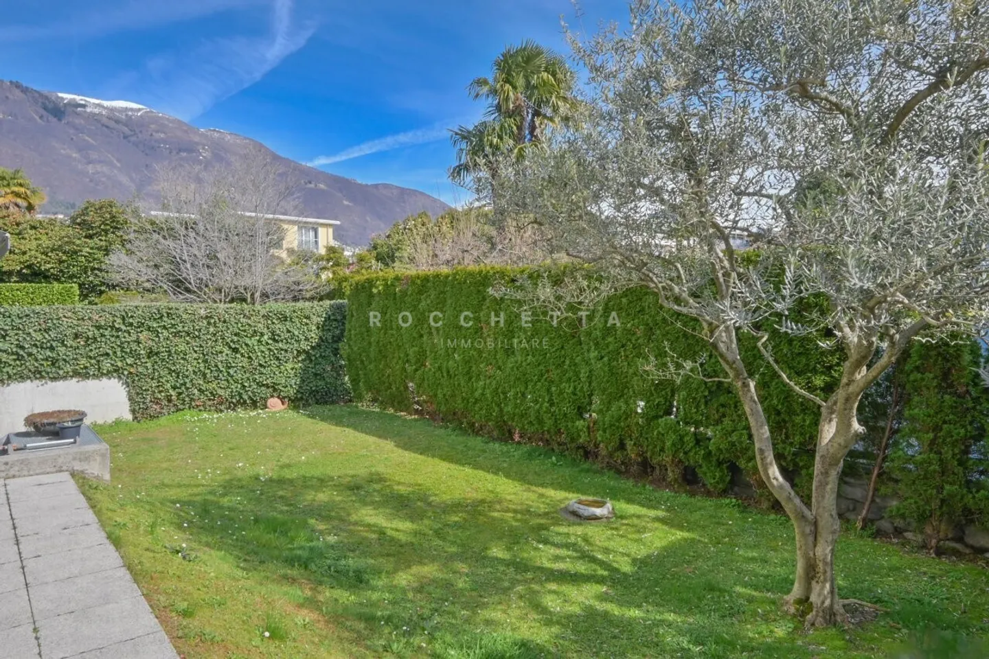 Villa unifamiliale moderne et raffinée dans un emplacement recherché - Photo 3 sur 14