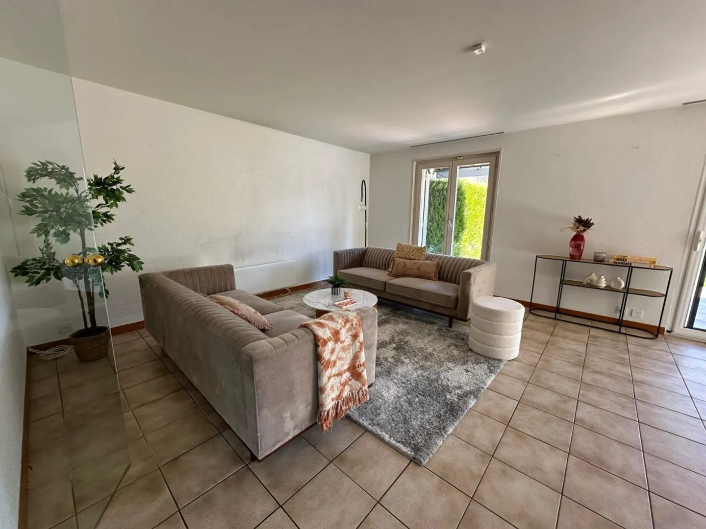 Splendida villa a schiera / 4 camere / 3 bagni / Giardino / Piscina - Foto 7 di 13