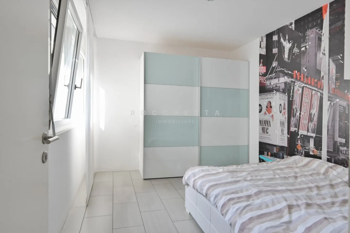 Villa unifamiliale moderne et raffinée dans un emplacement recherché - Photo 10 sur 14