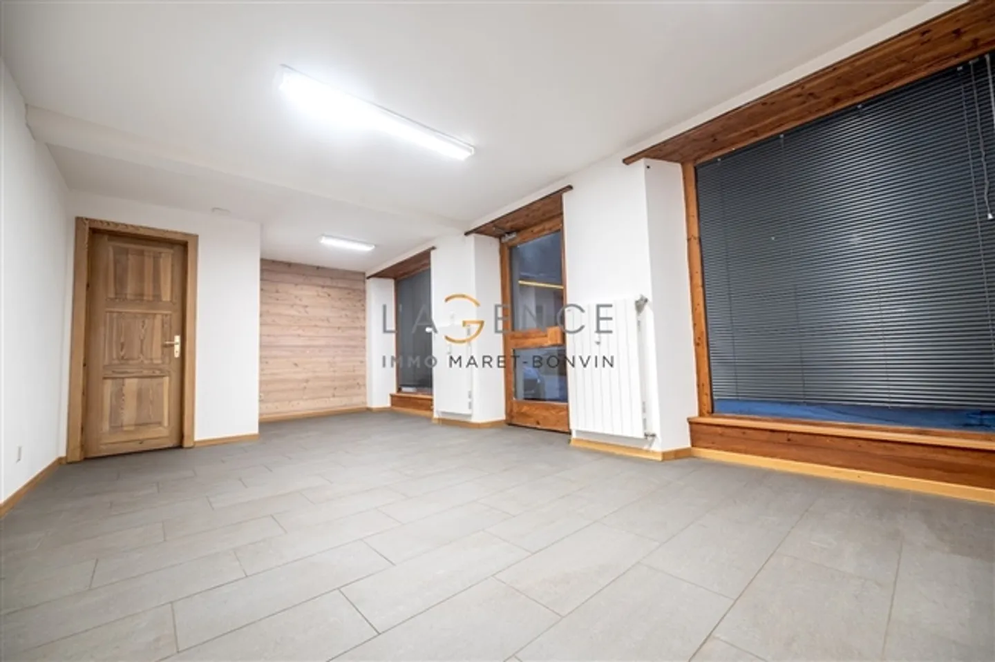 Commercial Space / Office in the Heart of Evolene - Photo 2 of 6