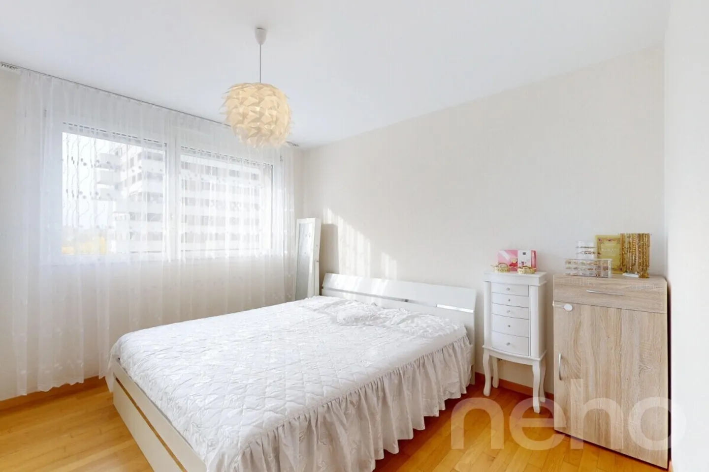 Helle 4,5-Zimmer-Wohnung mit Balkon in Payerne - Foto 7 von 12