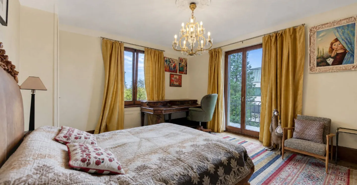 Exclusive: Master House with Castle-like Features - 9 Rooms - Photo 10 of 12