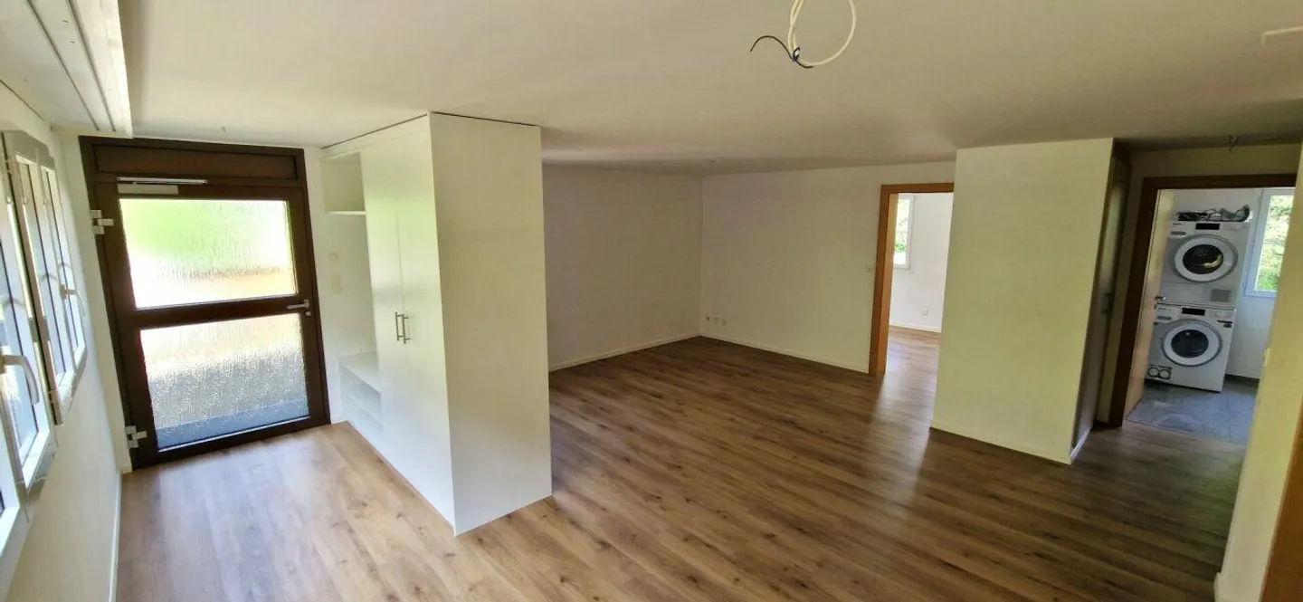 Proprietà spaziosa e ristrutturata con due unità abitative, studio e impianto fotovoltaico - Foto 22 di 30