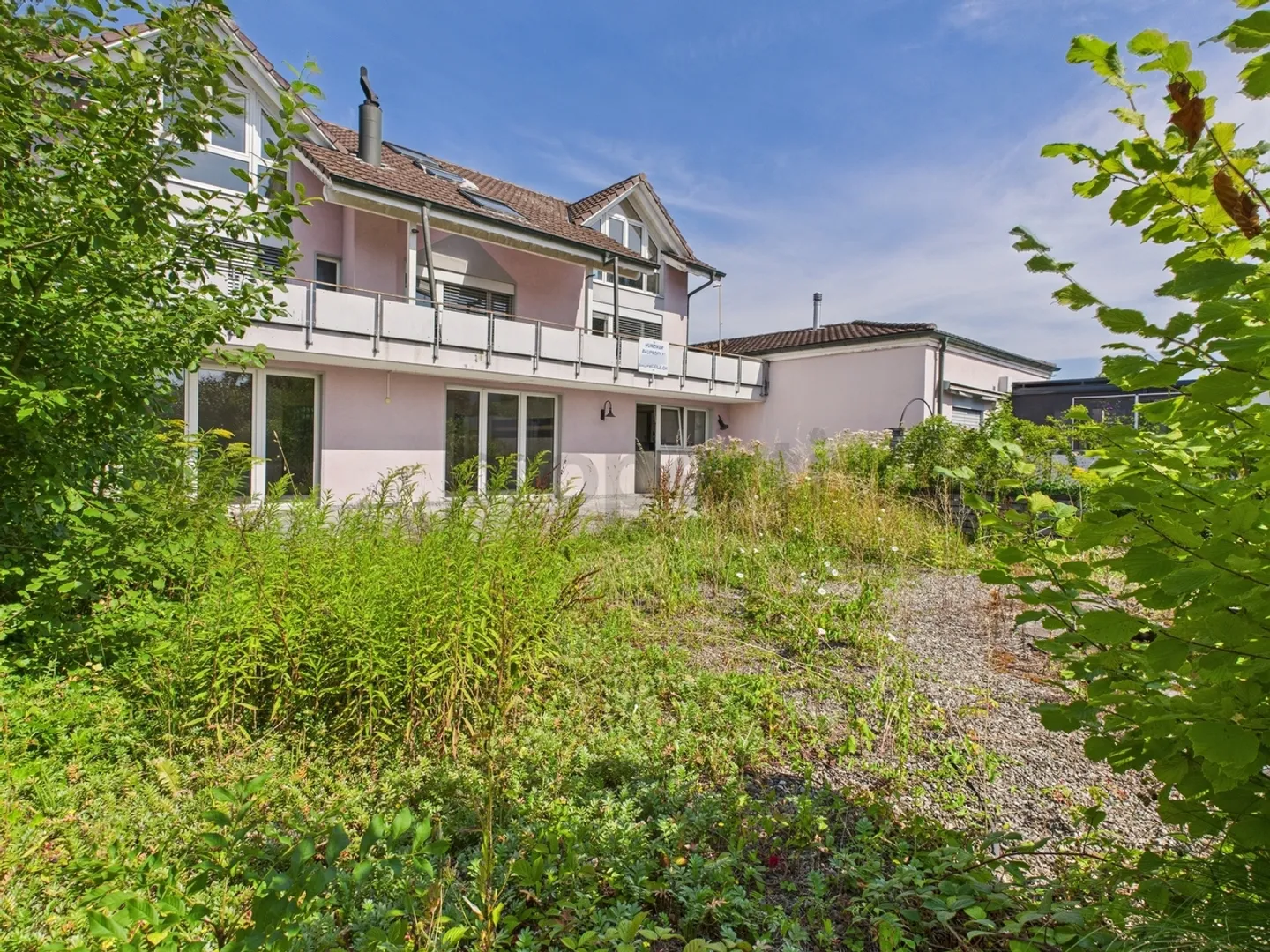 Grosszügige Villa mit Ausbaupotenzial mit Pilatusblick - Foto 1 von 10