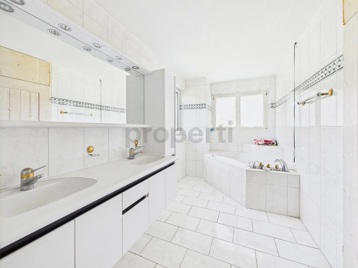 Grosszügige Villa mit Ausbaupotenzial mit Pilatusblick - Foto 6 von 10