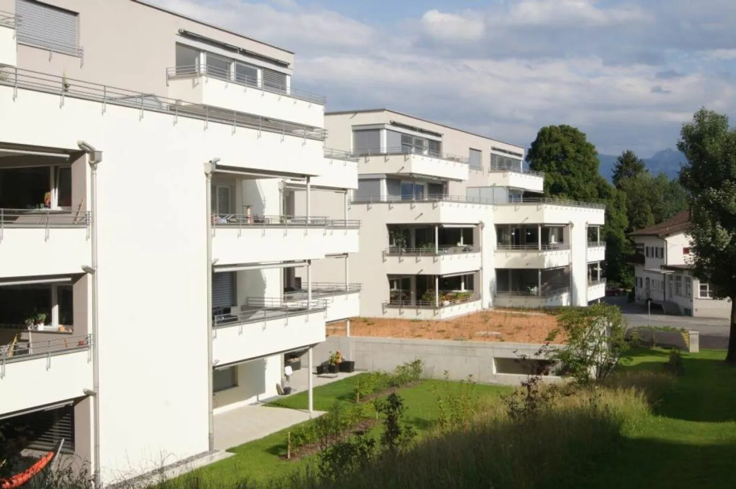 Bright 3.5 Room Apartment with Large Balcony - Photo 1 of 9
