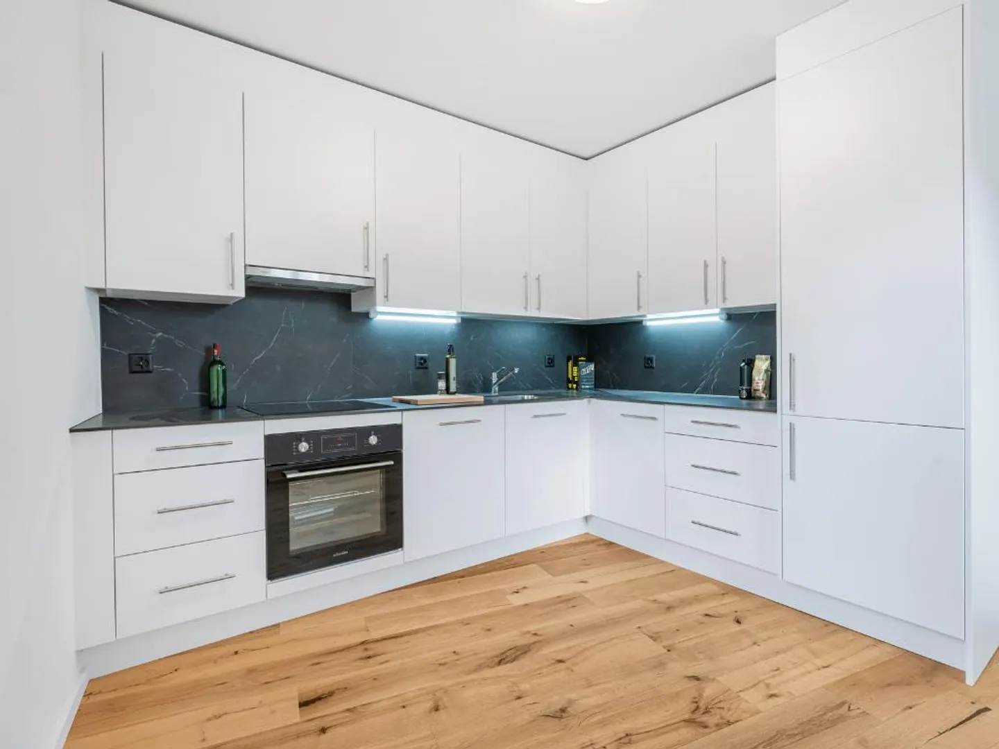 Edificio multifamiliare ad alto rendimento sull'Aare – 8 unità ristrutturate - Foto 6 di 12