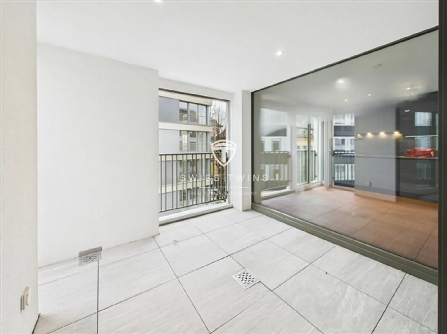 Il lusso urbano incontra la tranquillità - Elegante appartamento di 4,5 stanze con ascensore per auto - Foto 17 di 20