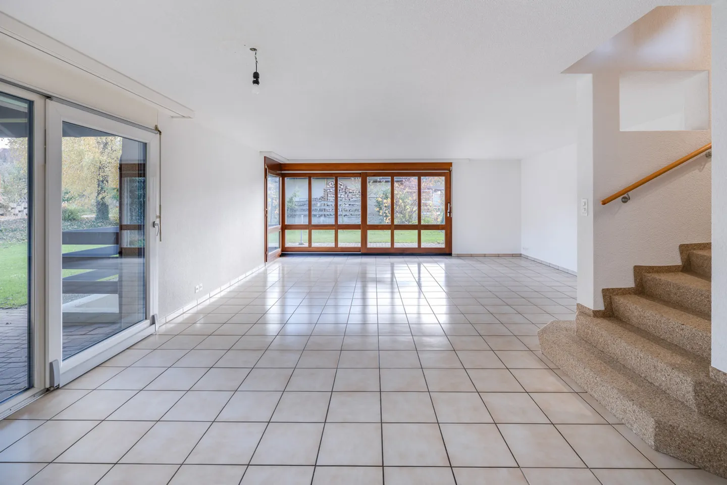 Casa unifamiliare di 5,5 stanze con garage doppio - Foto 3 di 19