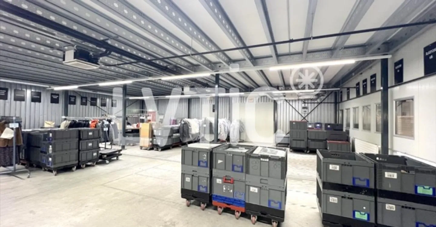 Lager - Foto 2 von 12