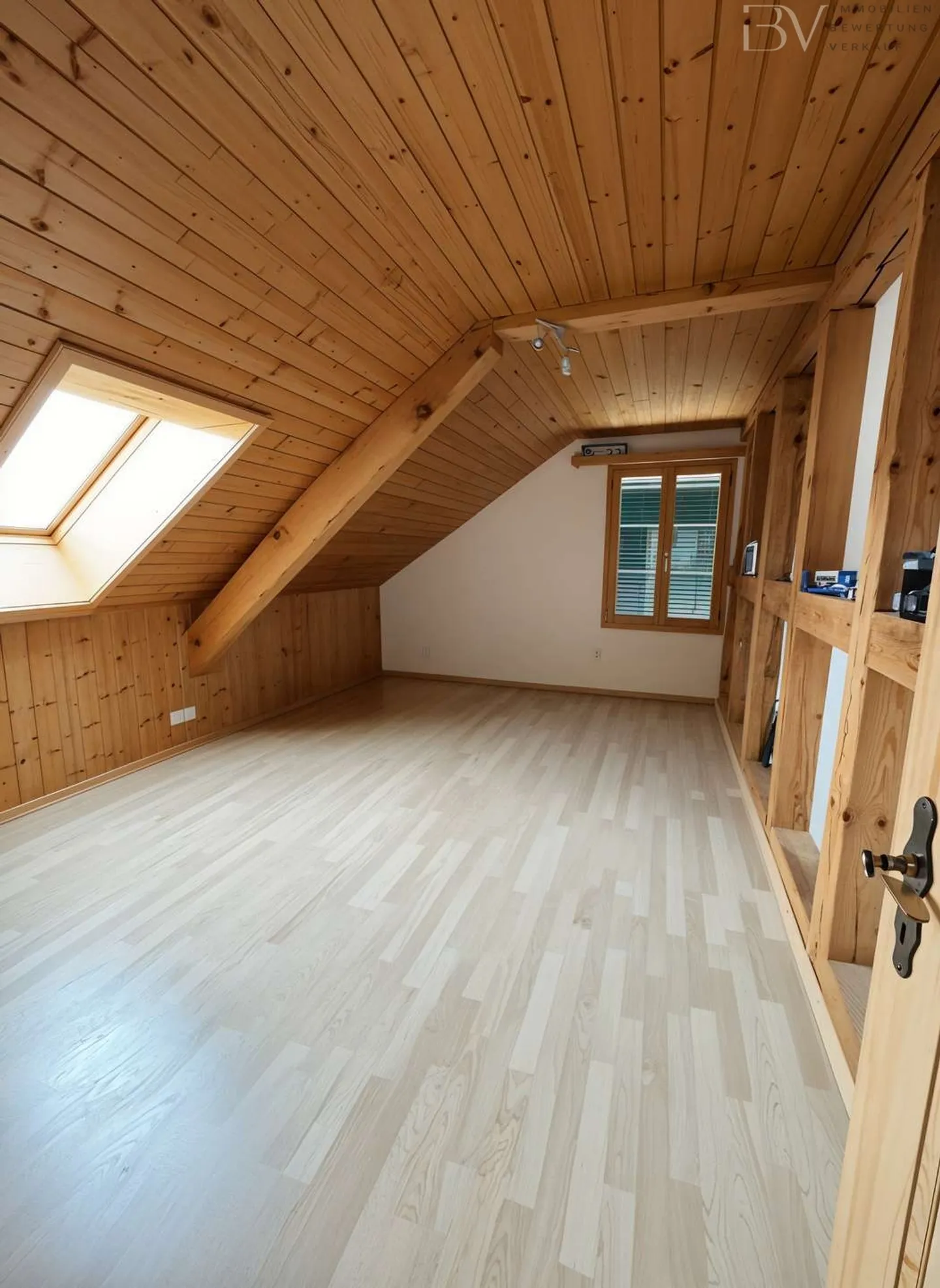 Casa trifamiliare con fienile - Foto 11 di 23