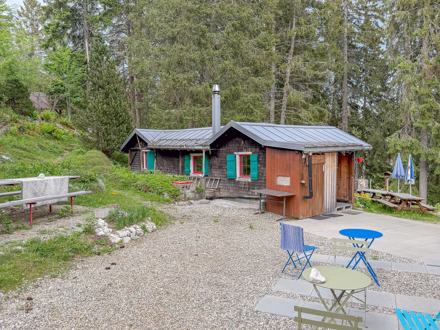 Alpine Refreshment Bar in the Heart of Nature - Photo 16 of 20