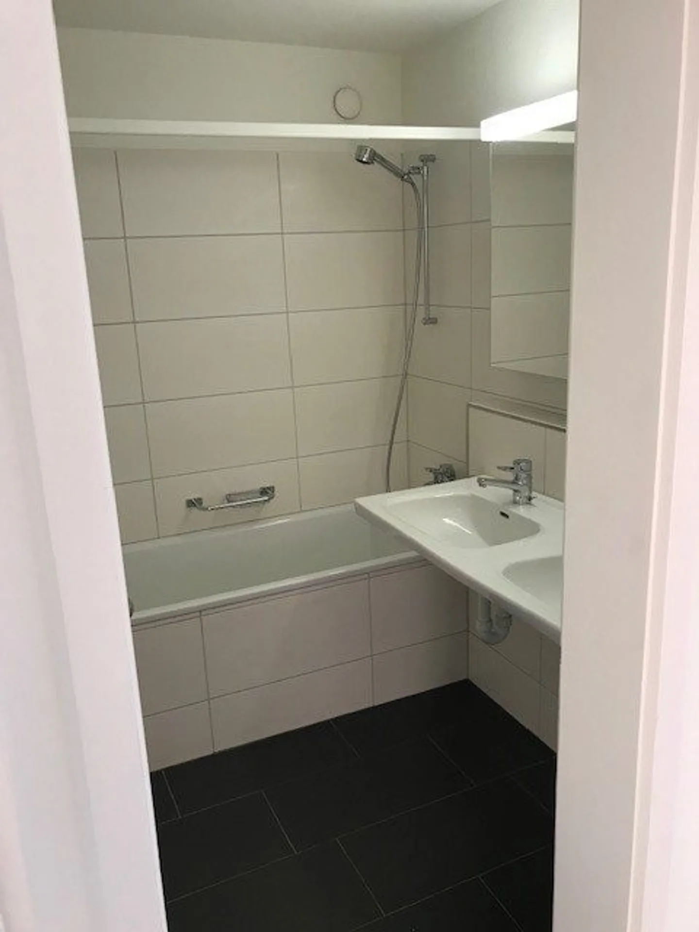 Charming Apartment in Rüschlikon - Photo 6 of 9