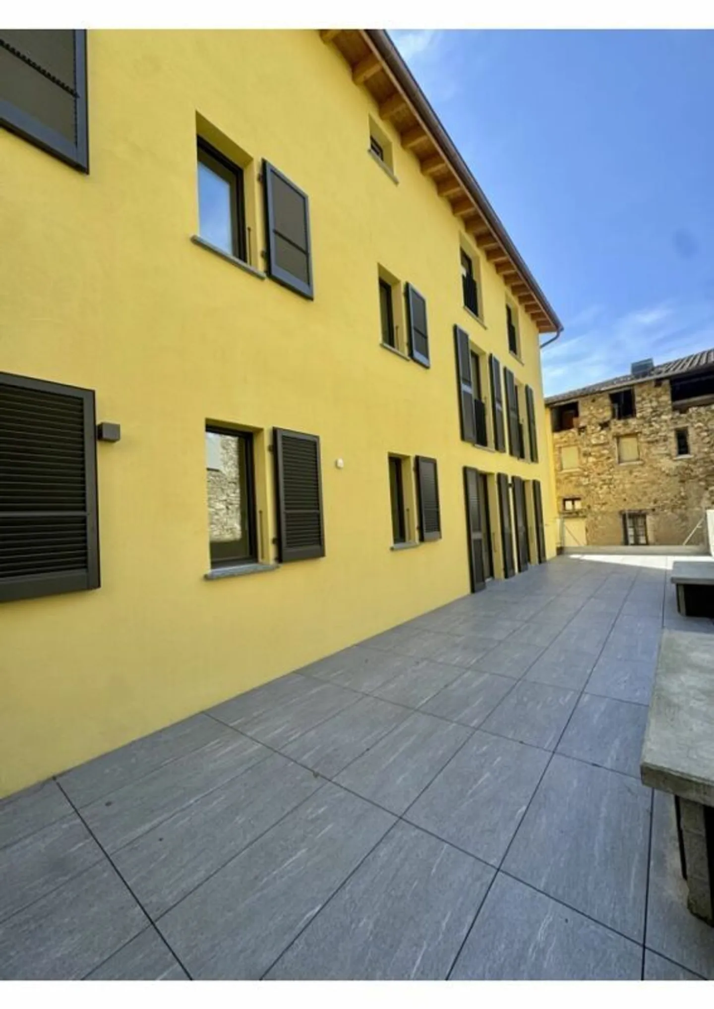 Spacious 4.5 New CADRO | LARGE TERRACE | Rent 2,500 | Expenses 300... - Photo 1 of 14