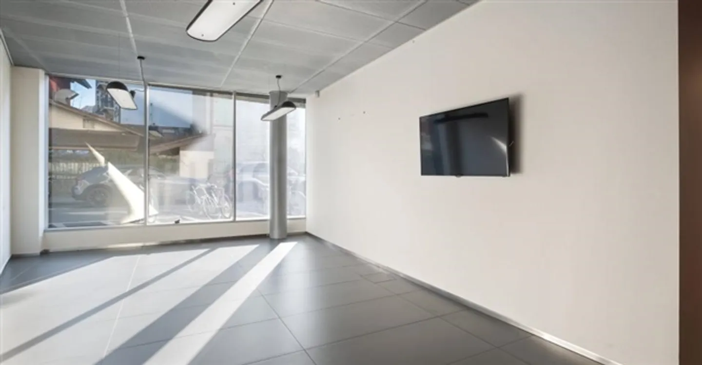 Office 1 room - Photo 6 of 13