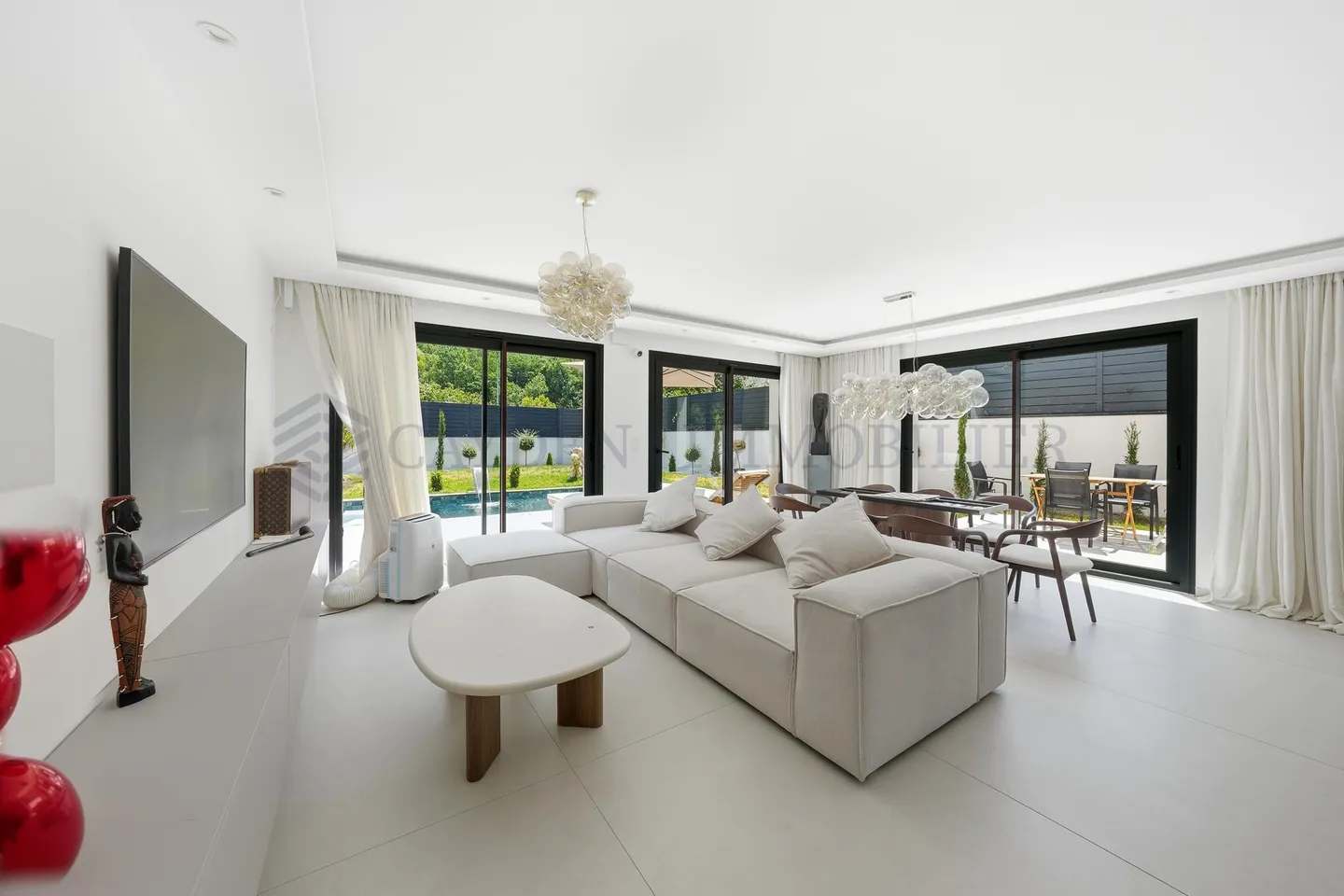 Zeitgenössische Villa mit Pool - Foto 6 von 9