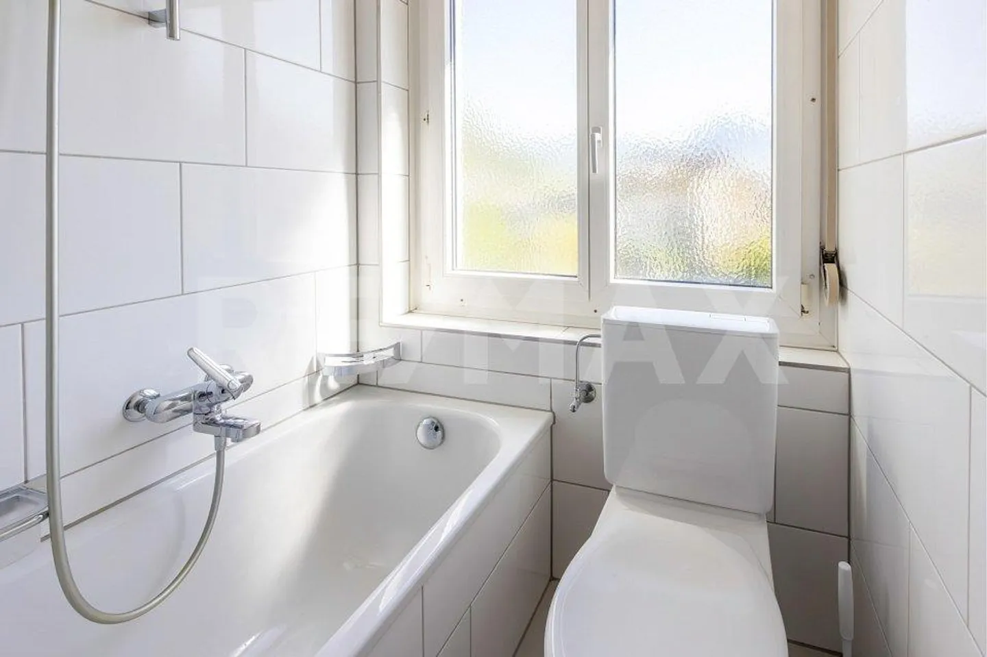 Appartamento attraente e ben curato di 3,5 stanze in una posizione tranquilla con vista a Brunnen SZ - Foto 11 di 13