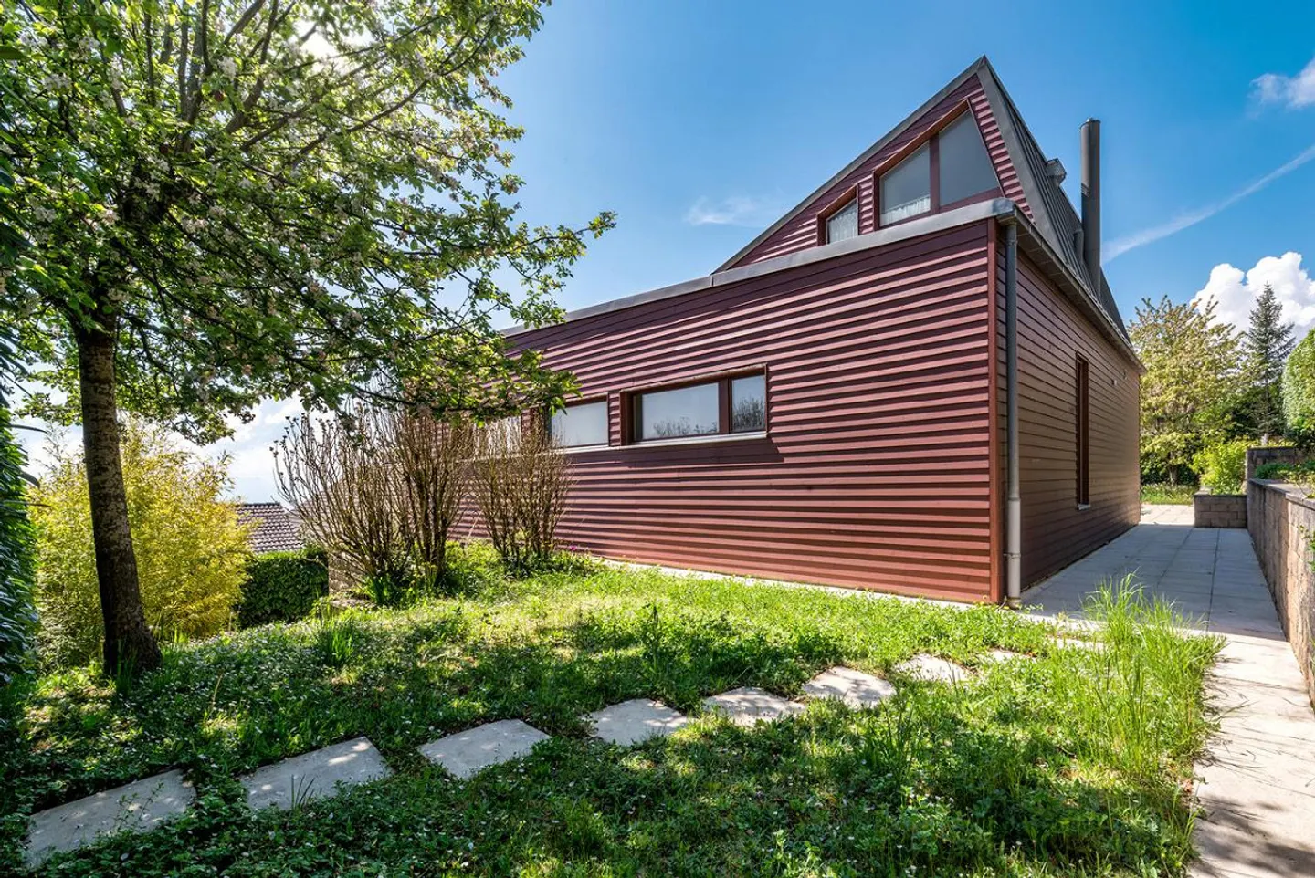 Villa contemporanea con vista lago - Foto 3 di 15