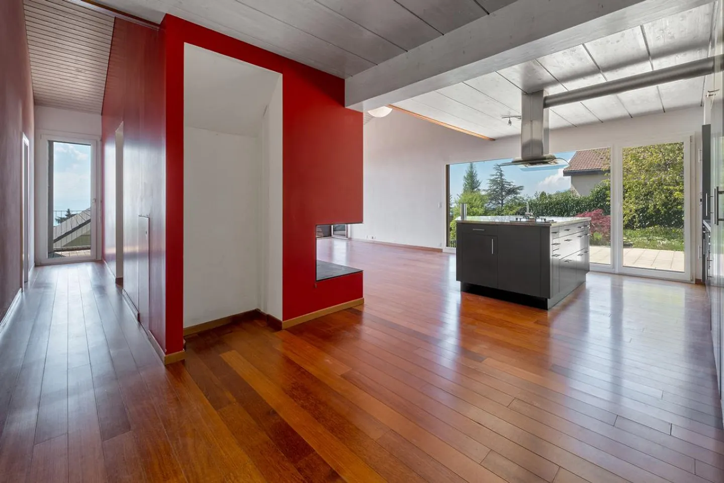 Villa contemporanea con vista lago - Foto 4 di 15