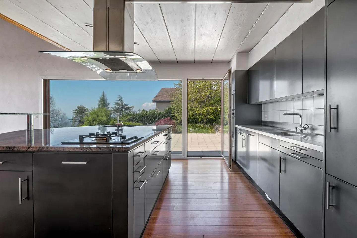 Villa contemporanea con vista lago - Foto 7 di 15