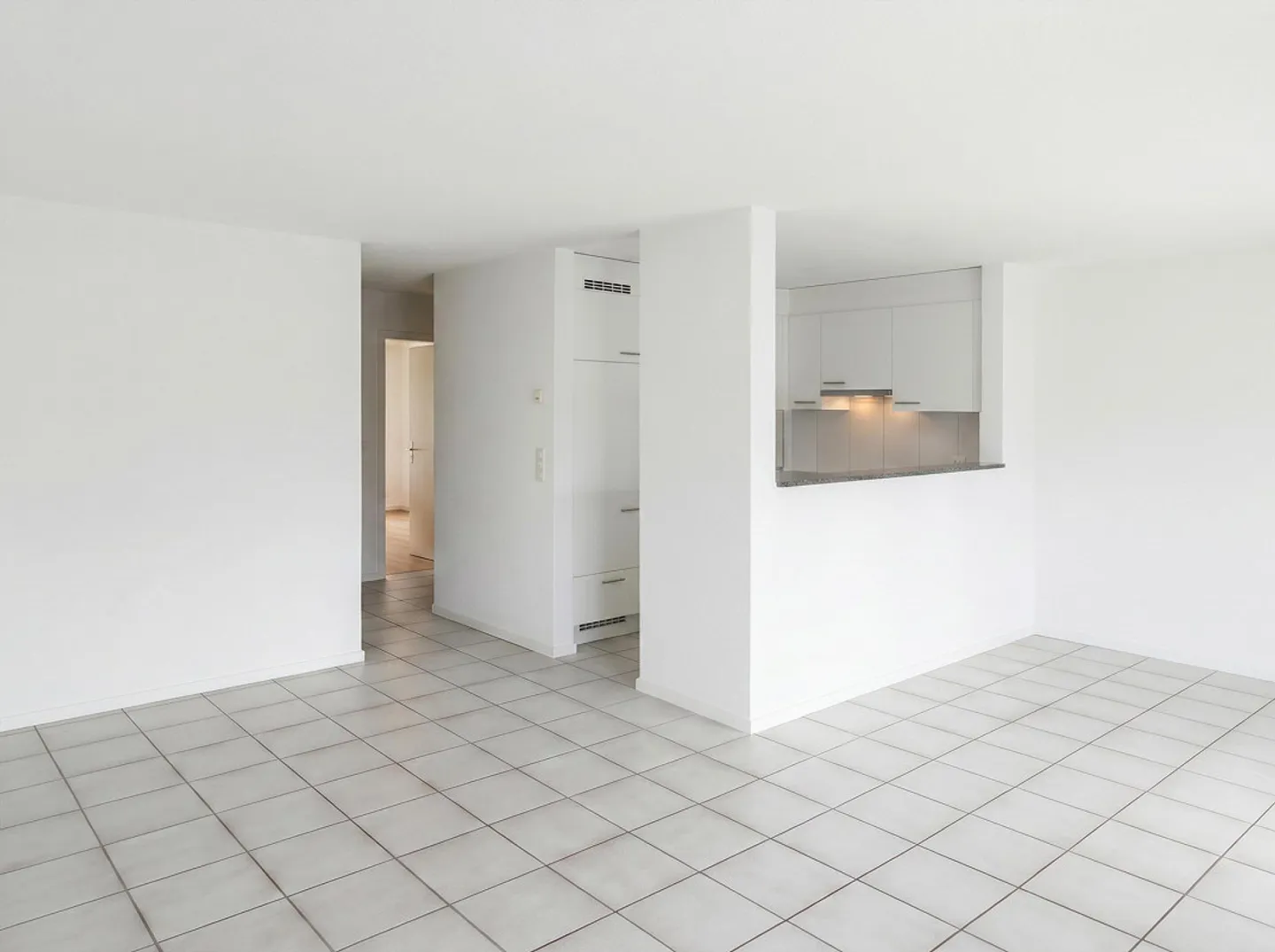 Appartement moderne de 3,5 pièces avec terrasse spacieuse - Photo 6 sur 8