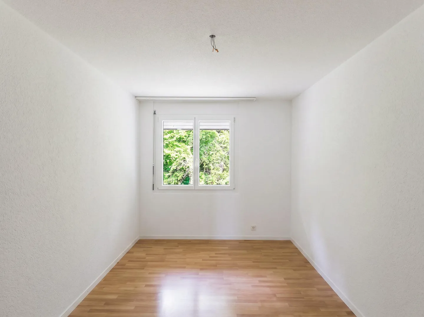 Appartement moderne de 3,5 pièces avec terrasse spacieuse - Photo 8 sur 8