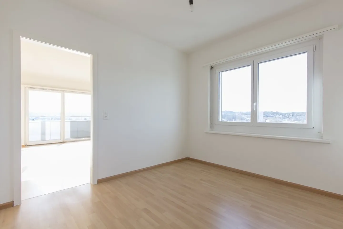 Helles Apartment mit Balkon - Foto 6 von 10